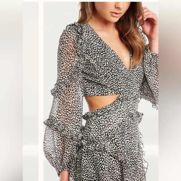 Bardot Mini Leopard Dress 🐾 - Picture 4 of 14